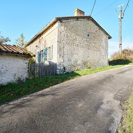 La Ferme En Sud Charente 度假居