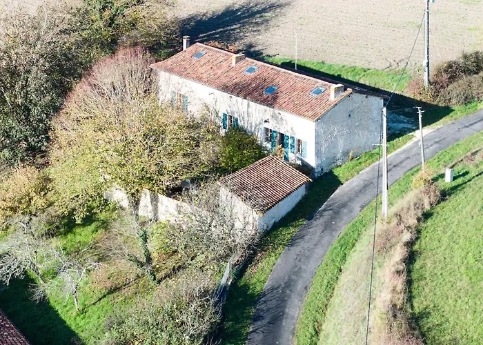 Holiday home La Ferme En Sud Charente *